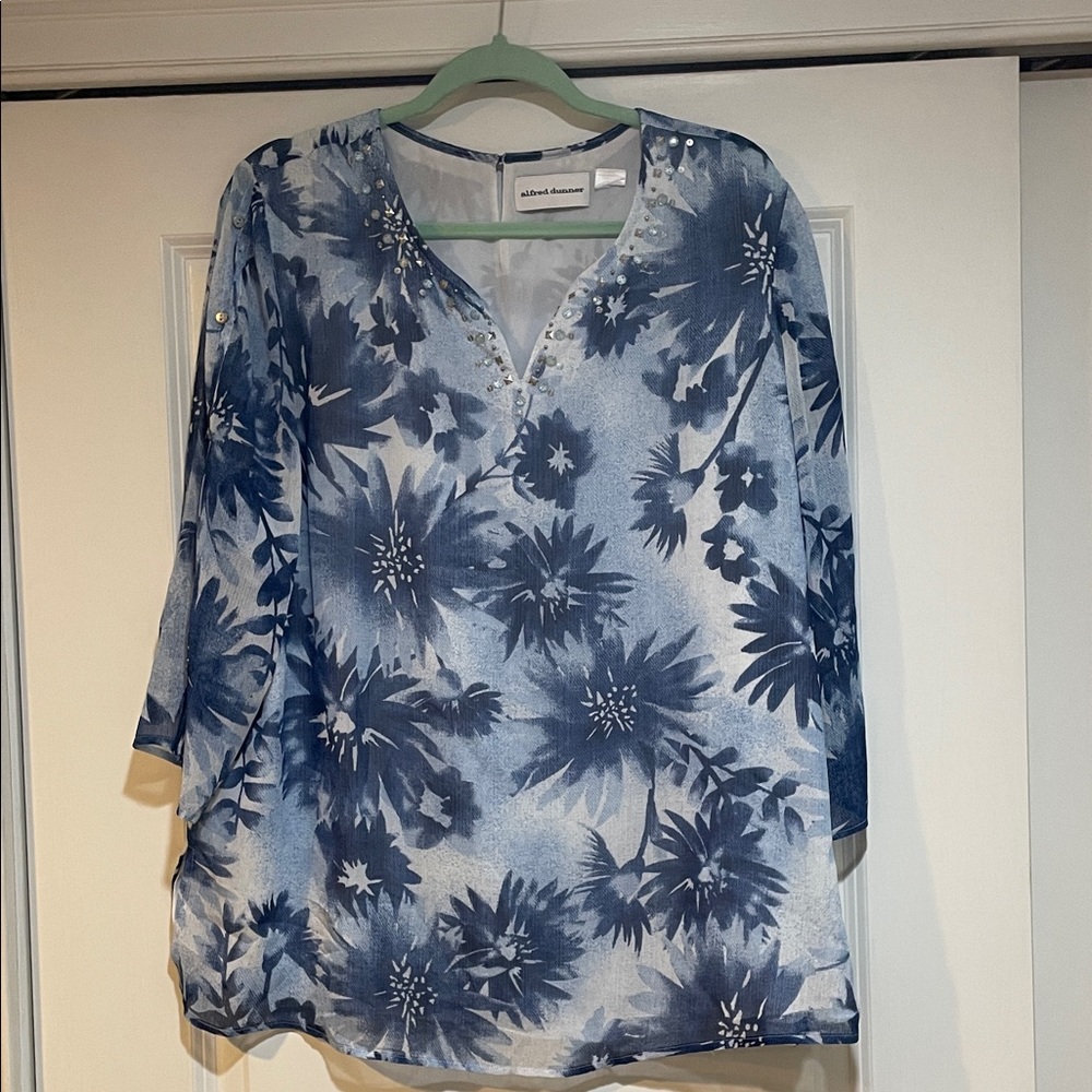 Alfred Dunner Blue and White Blouse